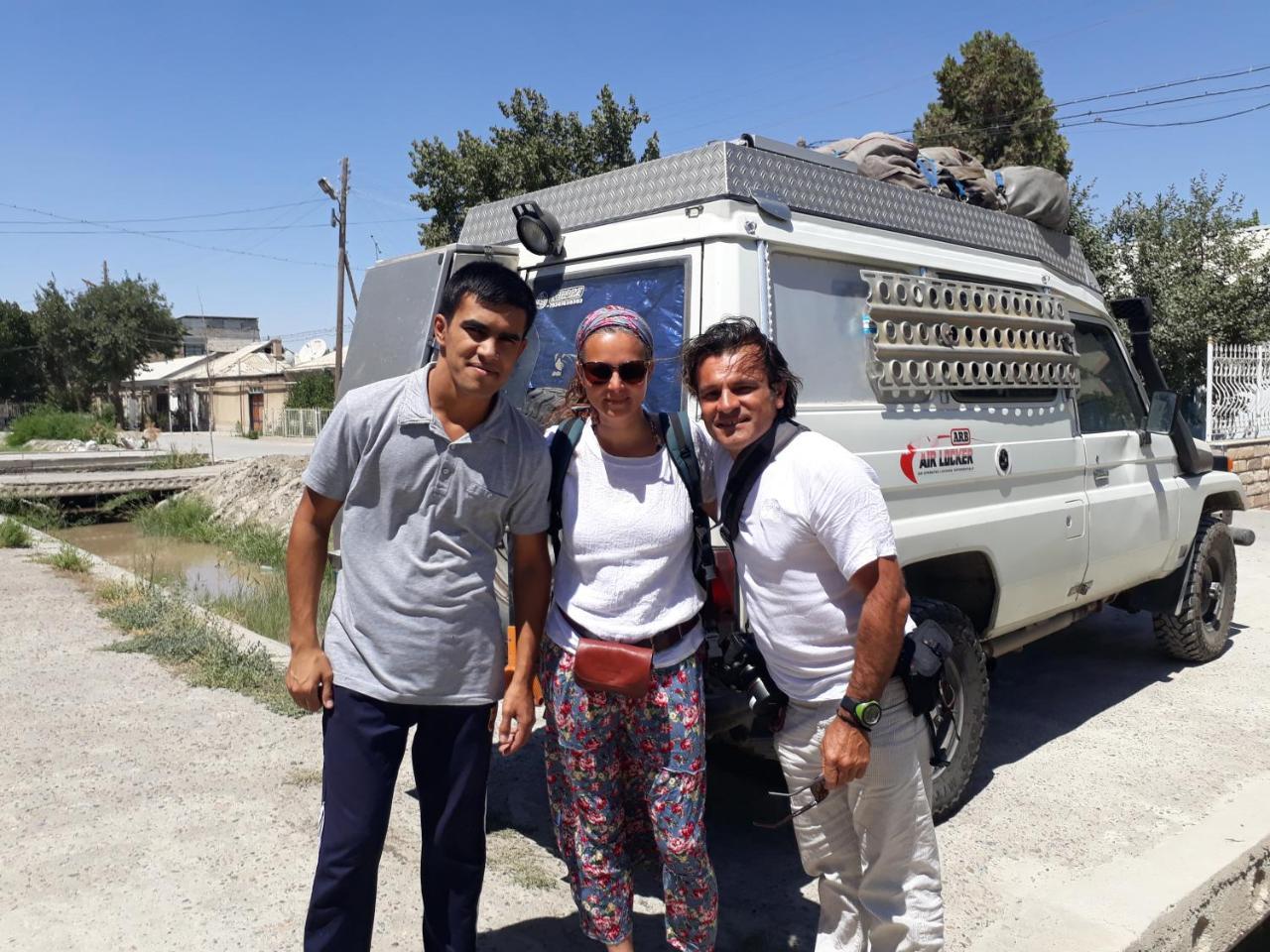 בוקורו Fayz Hostel מראה חיצוני תמונה