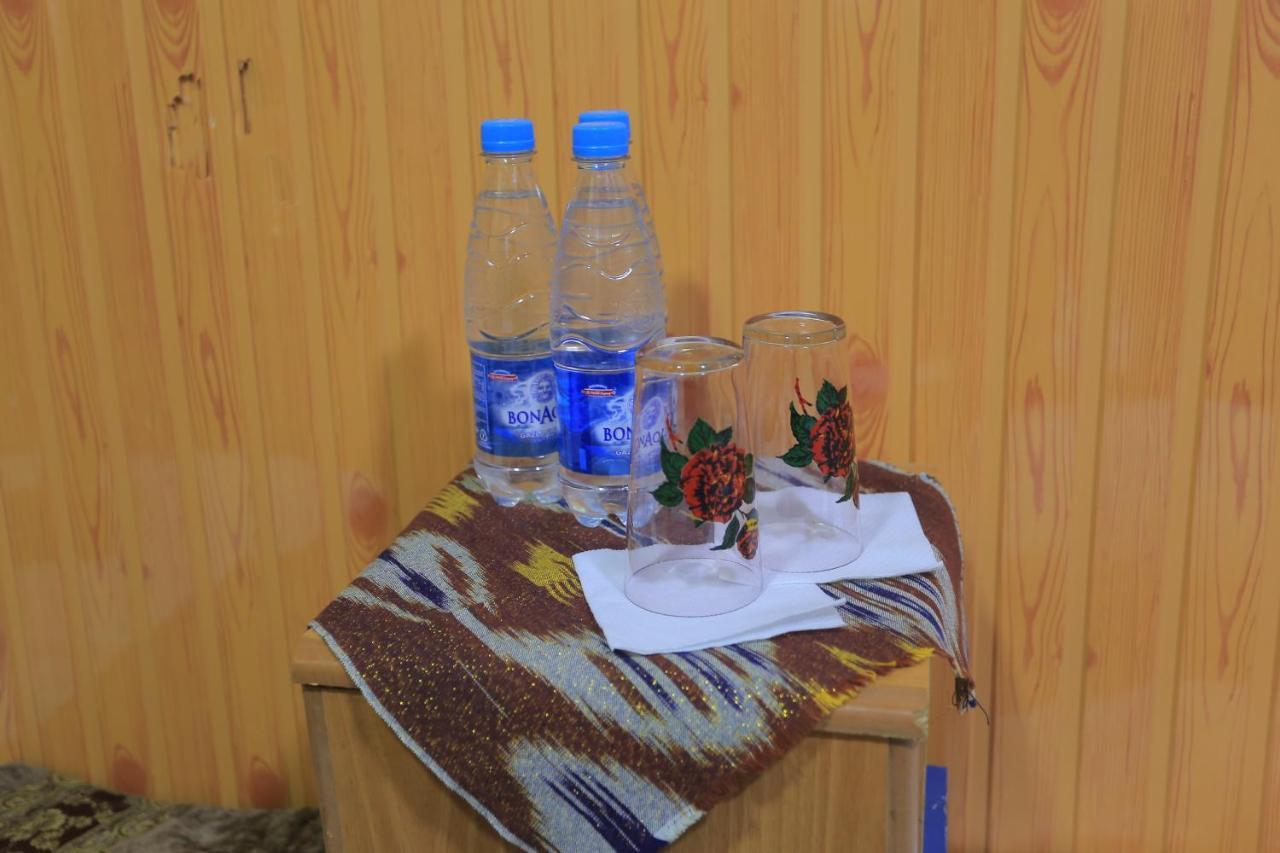 בוקורו Fayz Hostel מראה חיצוני תמונה