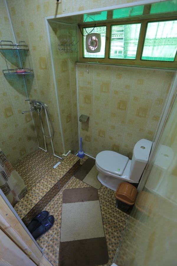 בוקורו Fayz Hostel מראה חיצוני תמונה