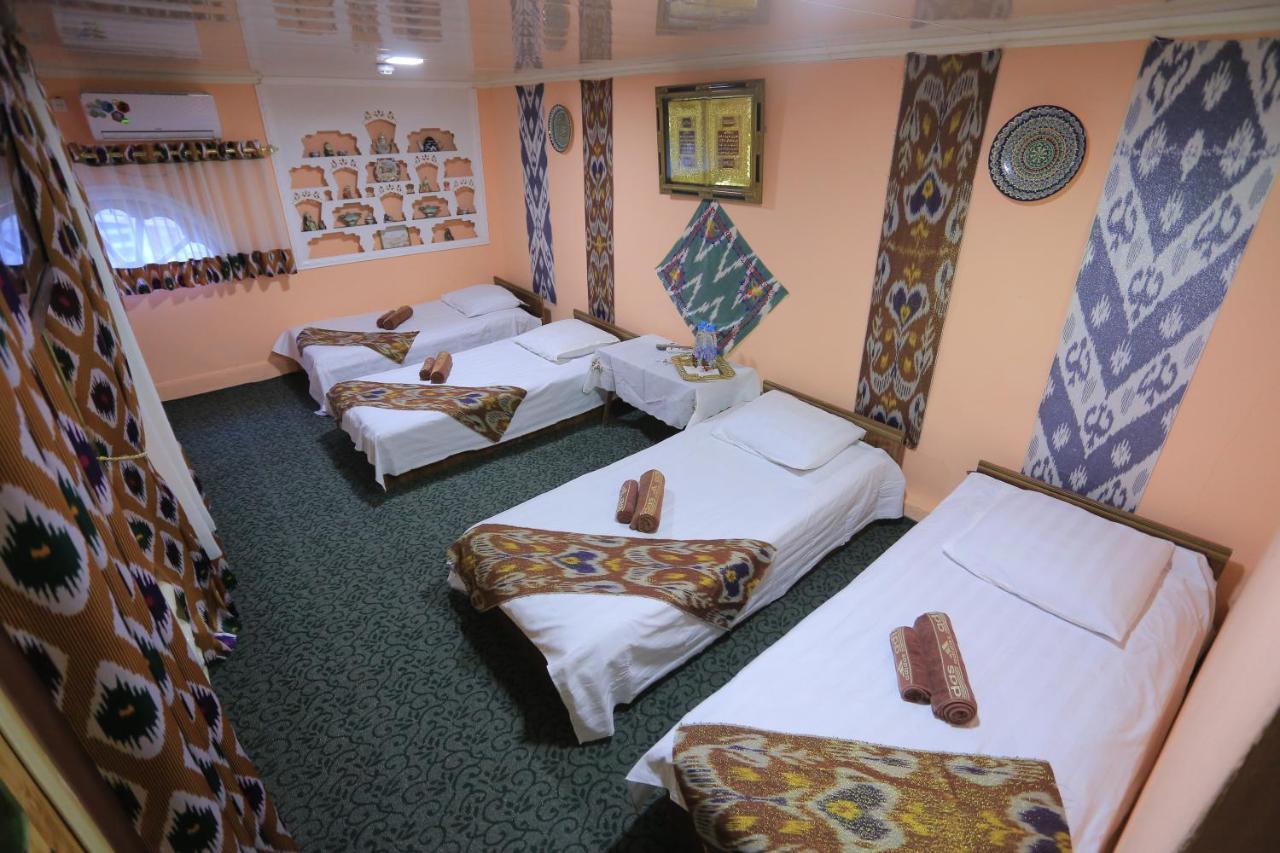 בוקורו Fayz Hostel מראה חיצוני תמונה